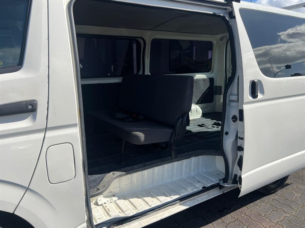 2005 Toyota REGIUS