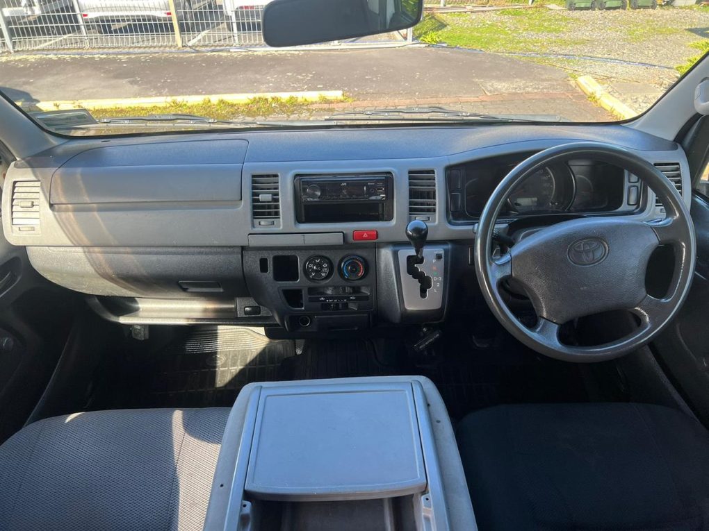 2005 Toyota REGIUS