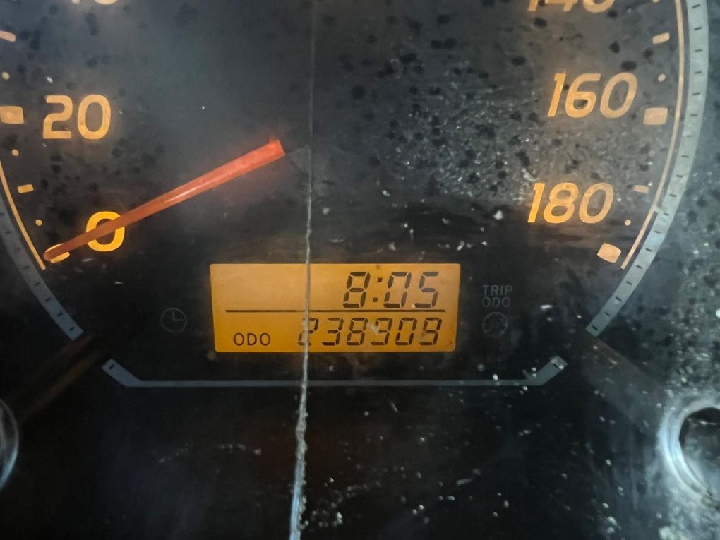 2005 Toyota REGIUS