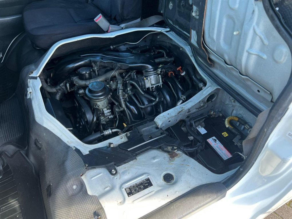 2005 Toyota Hiace