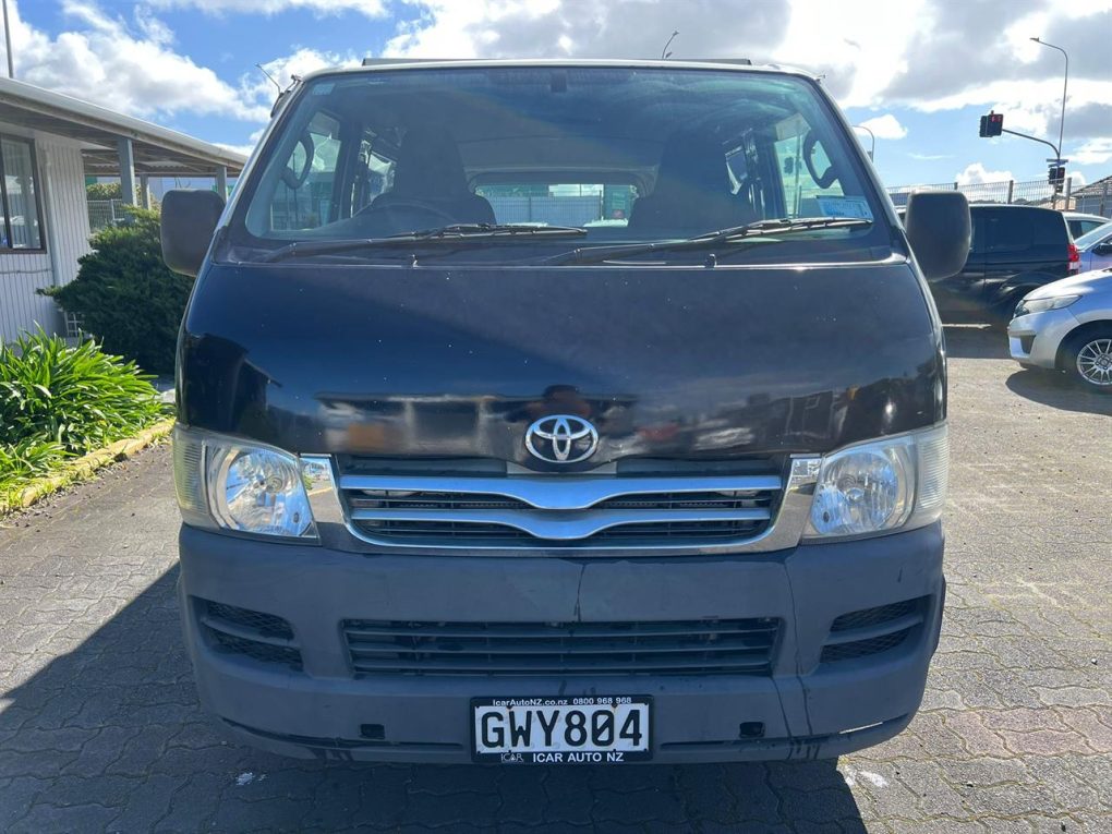 2005 Toyota REGIUS