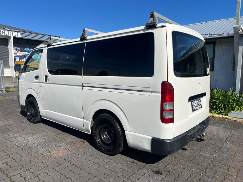 2005 Toyota Hiace