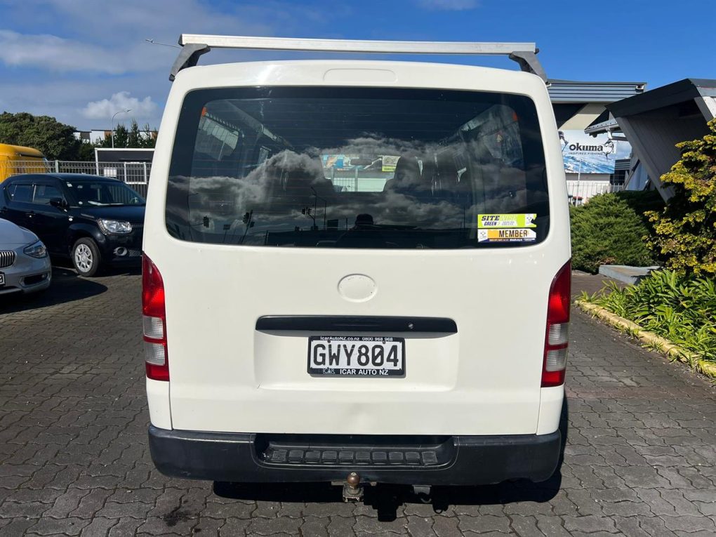 2005 Toyota REGIUS