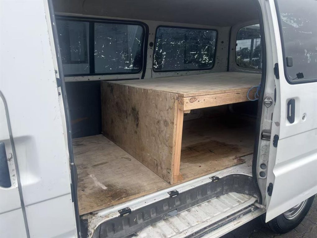 2010 Mazda Bongo