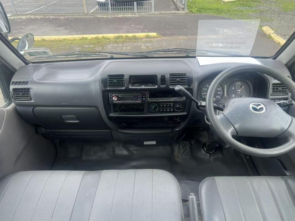 2010 Mazda Bongo