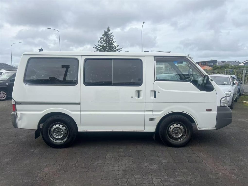 2010 Mazda Bongo