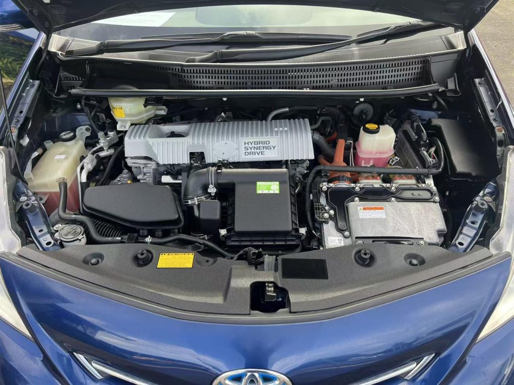 2012 Toyota Prius Alpha