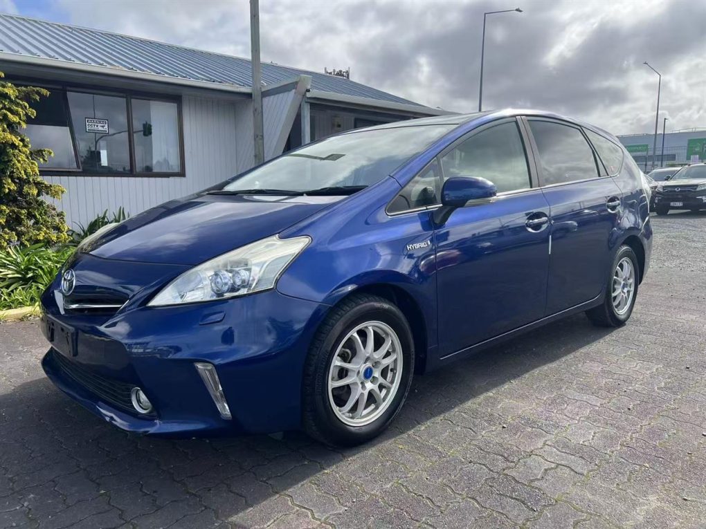 2012 Toyota Prius Alpha