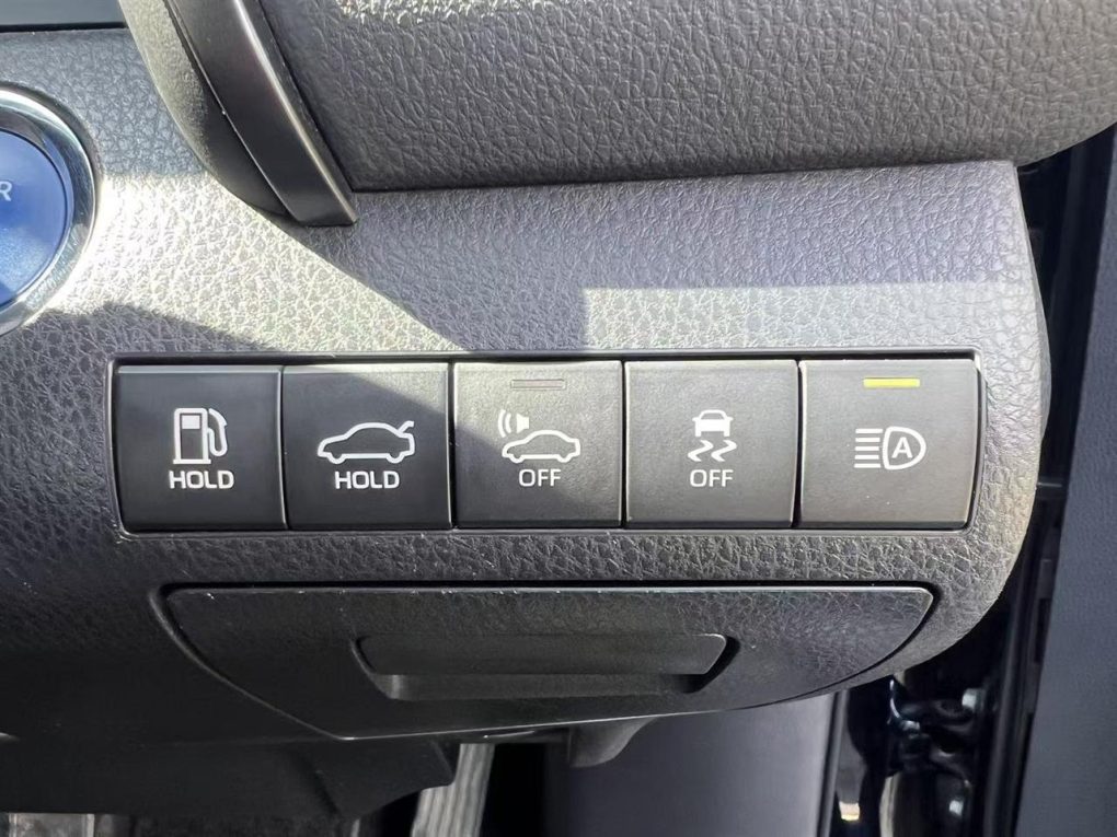 2020 Toyota Camry E-Four