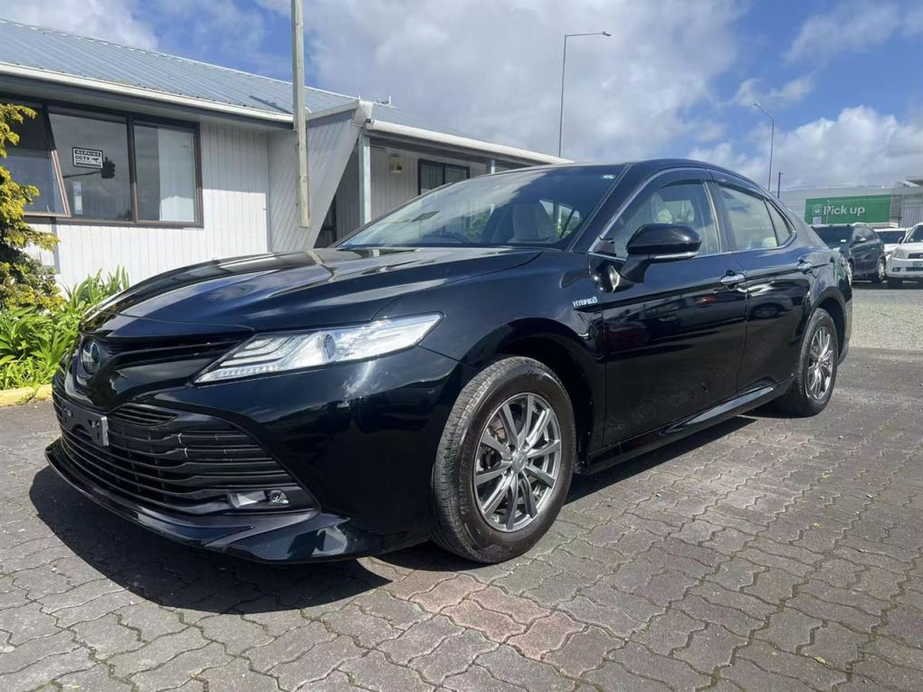 2020 Toyota Camry E-Four
