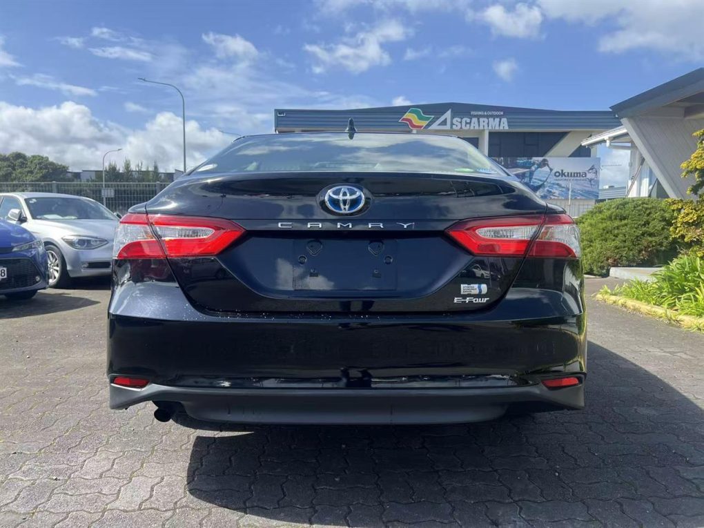 2020 Toyota Camry E-Four