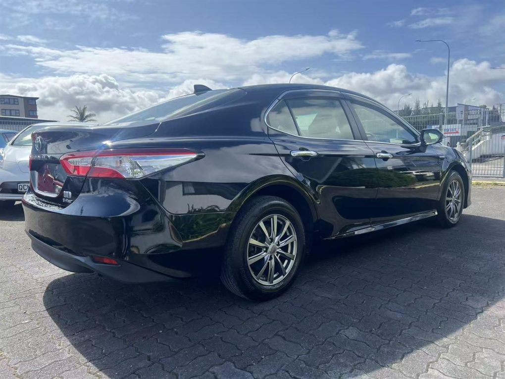 2020 Toyota Camry E-Four