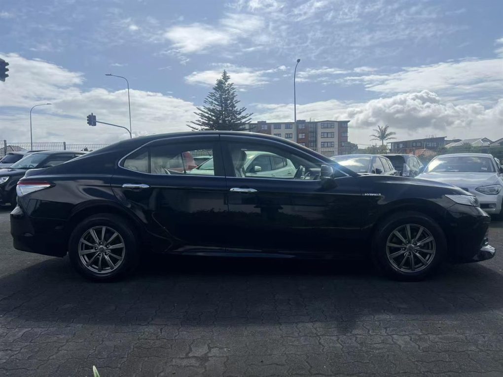 2020 Toyota Camry E-Four