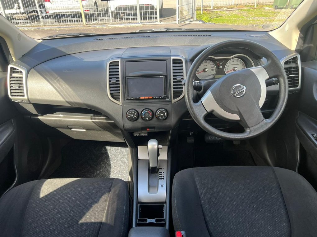 2015 Nissan WINGROAD