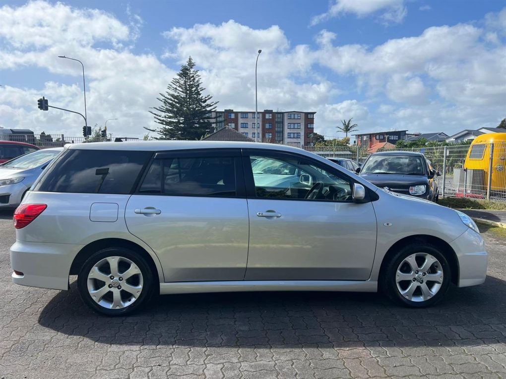2015 Nissan WINGROAD