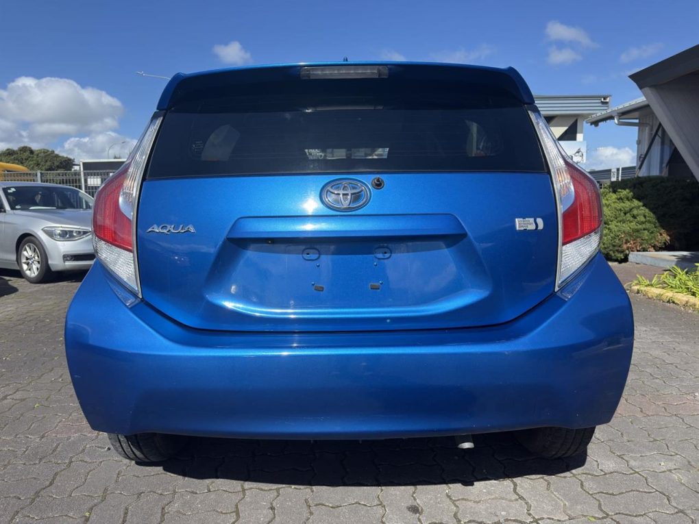 2015 Toyota Aqua