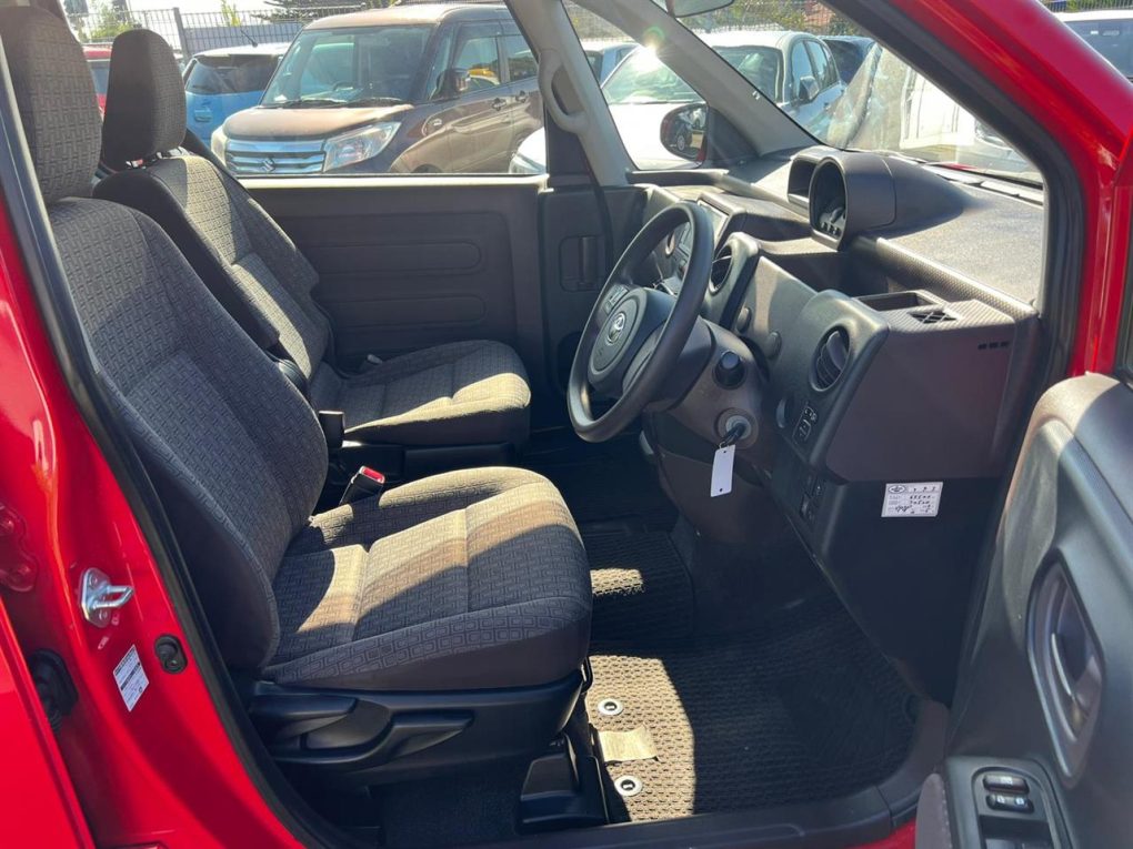 2013 Toyota SPADE