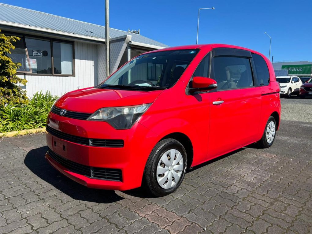 2013 Toyota SPADE