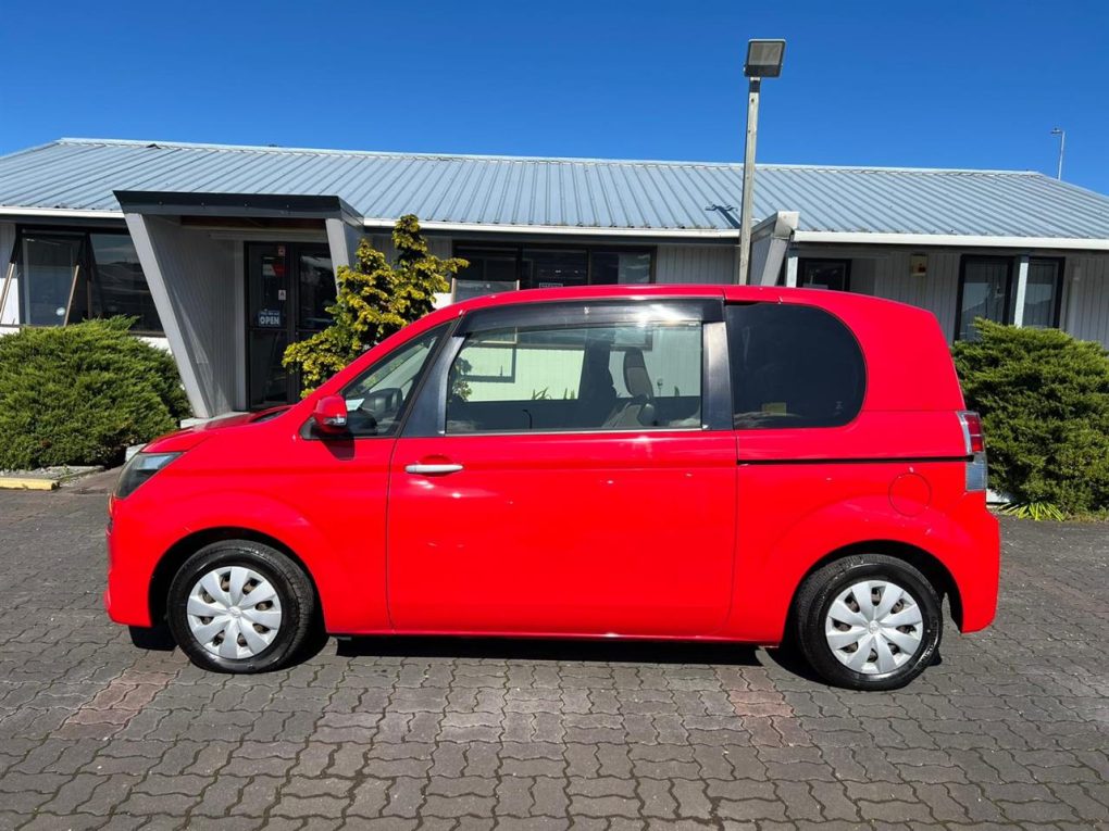 2013 Toyota SPADE