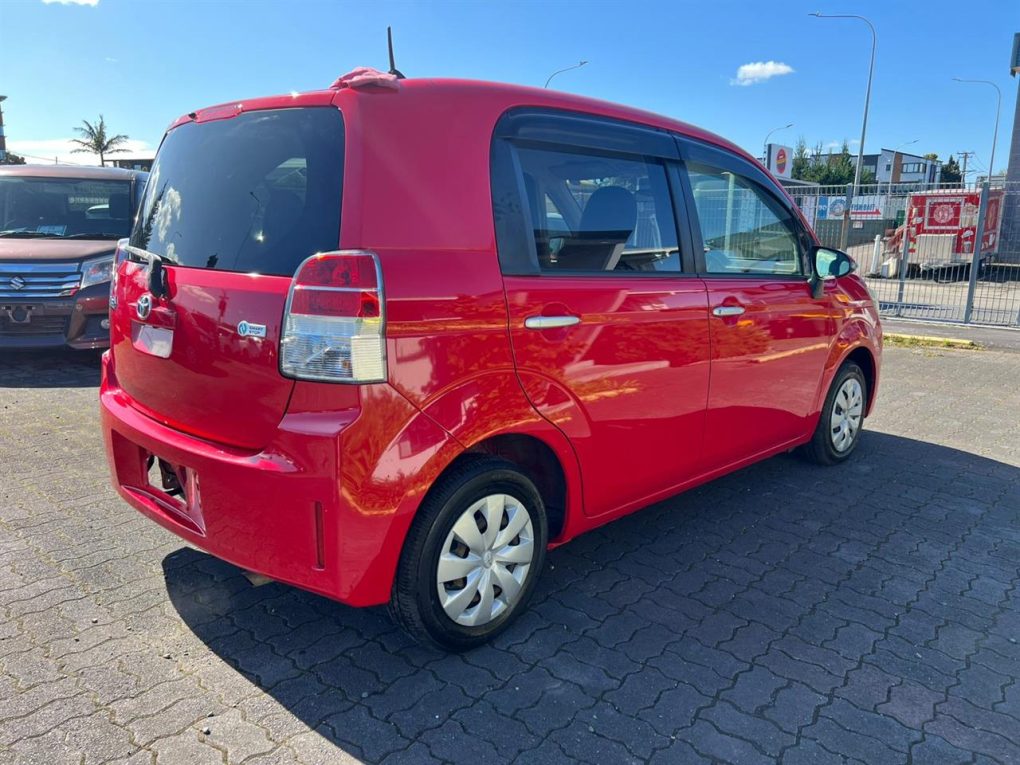 2013 Toyota SPADE