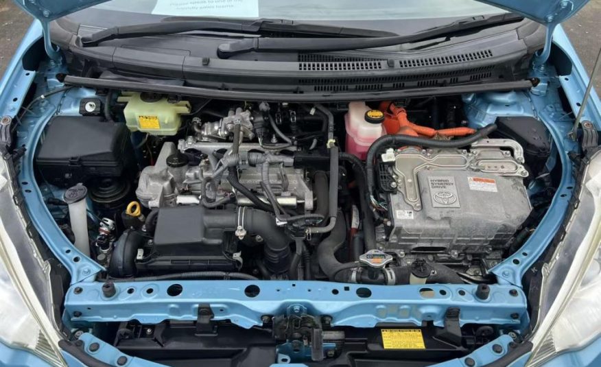 2013 Toyota Aqua G