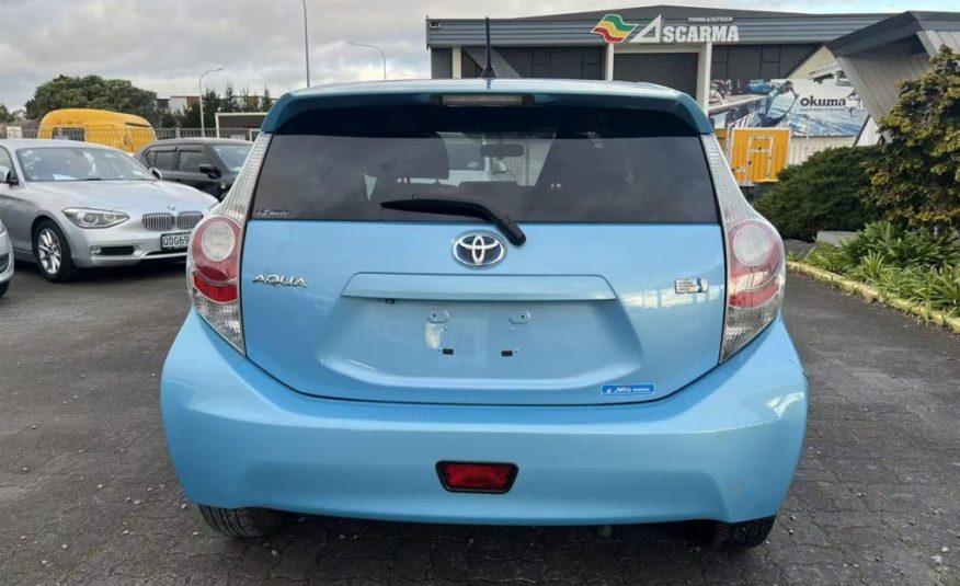 2013 Toyota Aqua G