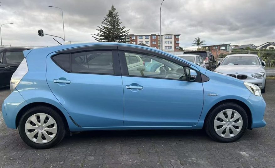 2013 Toyota Aqua G