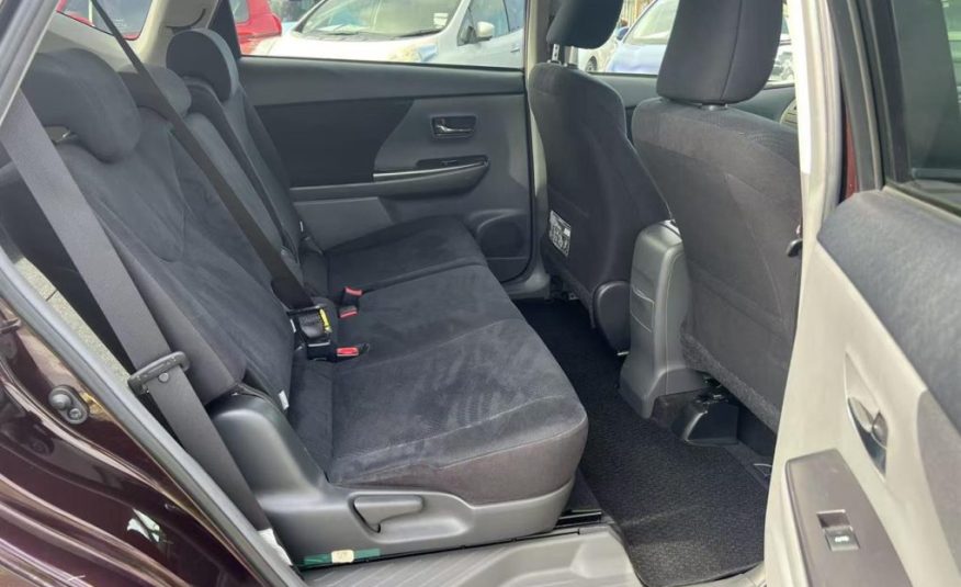 2014 Toyota Prius Alpha