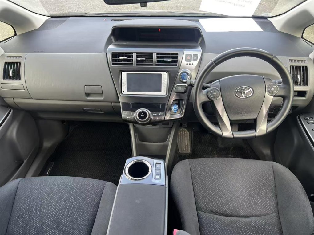 2014 Toyota Prius Alpha