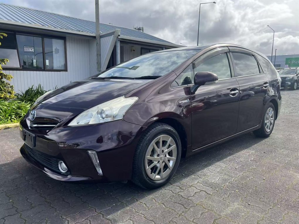 2014 Toyota Prius Alpha