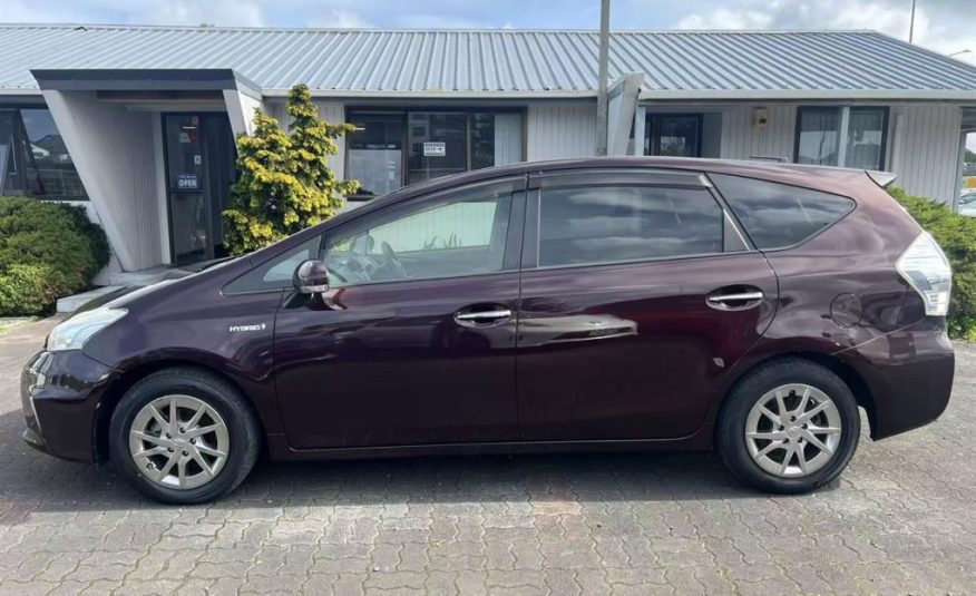 2014 Toyota Prius Alpha