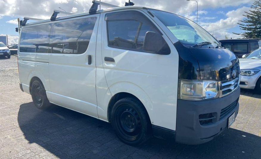 2005 Toyota Hiace