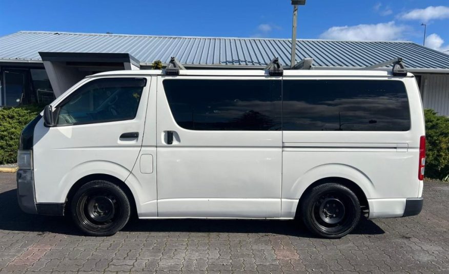 2005 Toyota Hiace