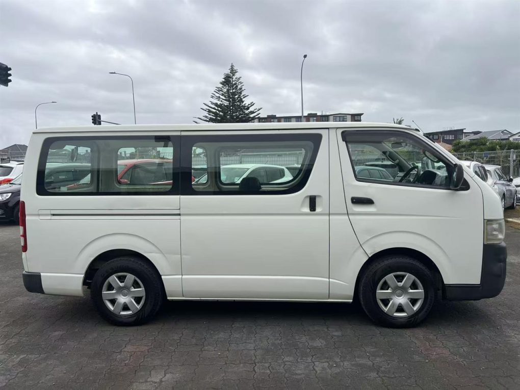 2009 Toyota Hiace