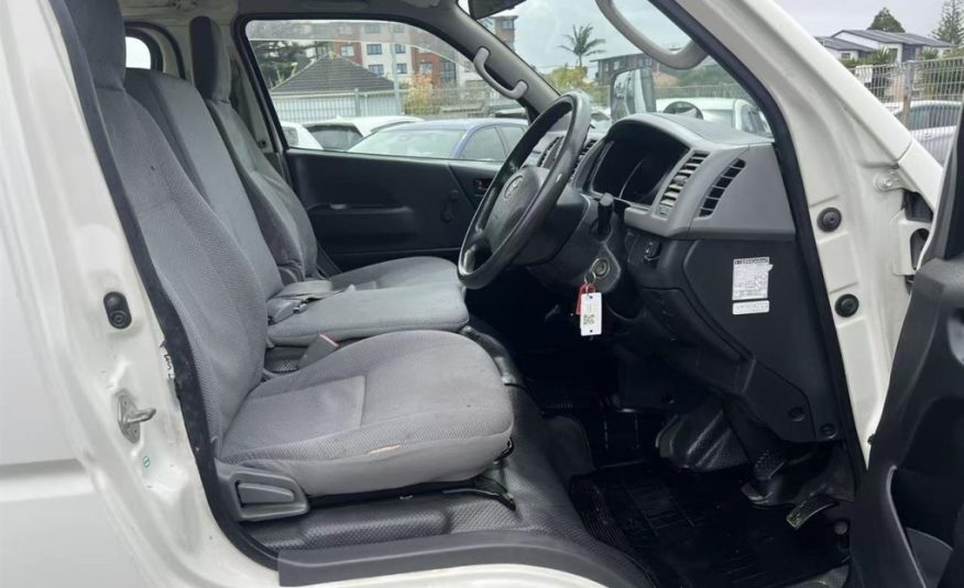 2009 Toyota Hiace