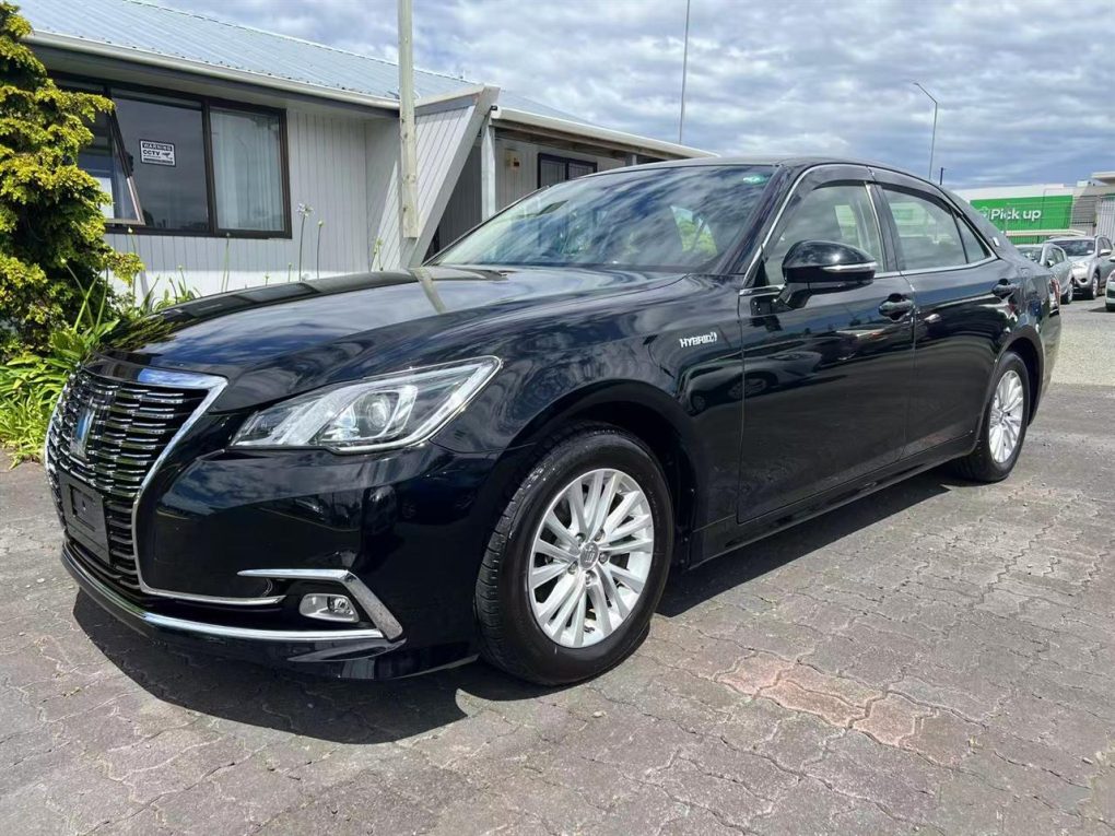 2017 Toyota Crown