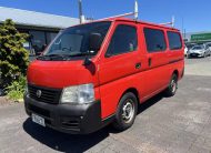 2005 Nissan caravan