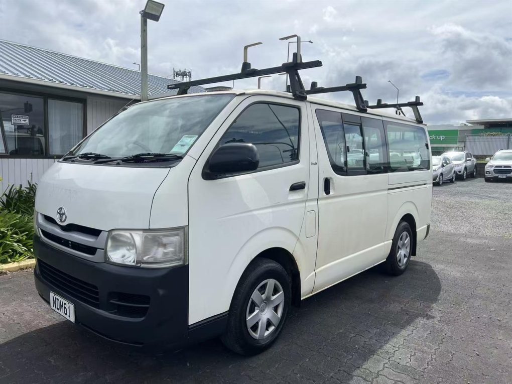2009 Toyota Hiace