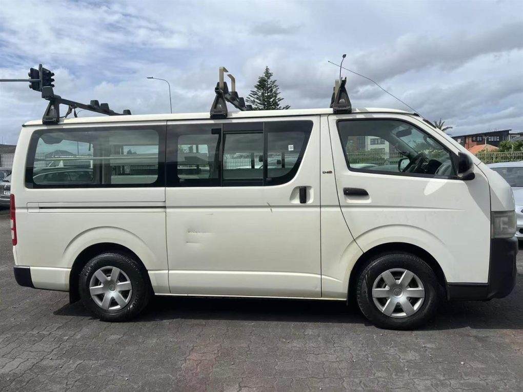 2009 Toyota Hiace