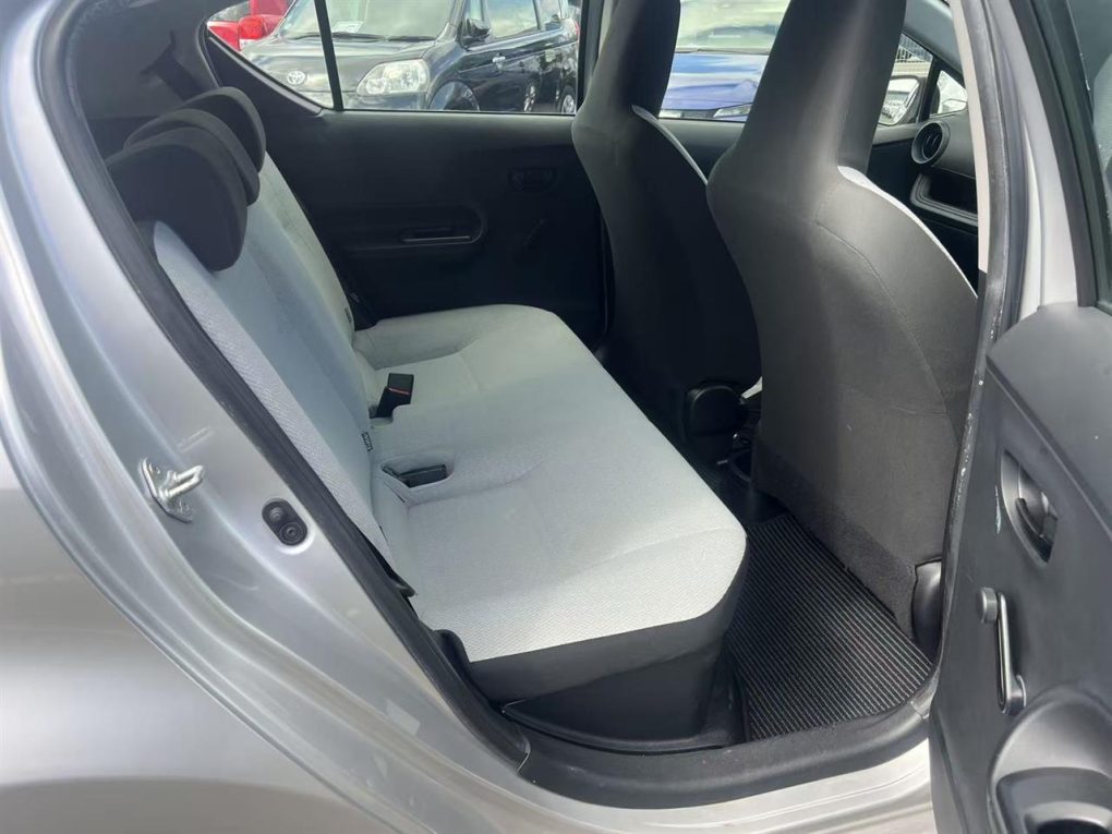 2017 Toyota Aqua L Model Hybird