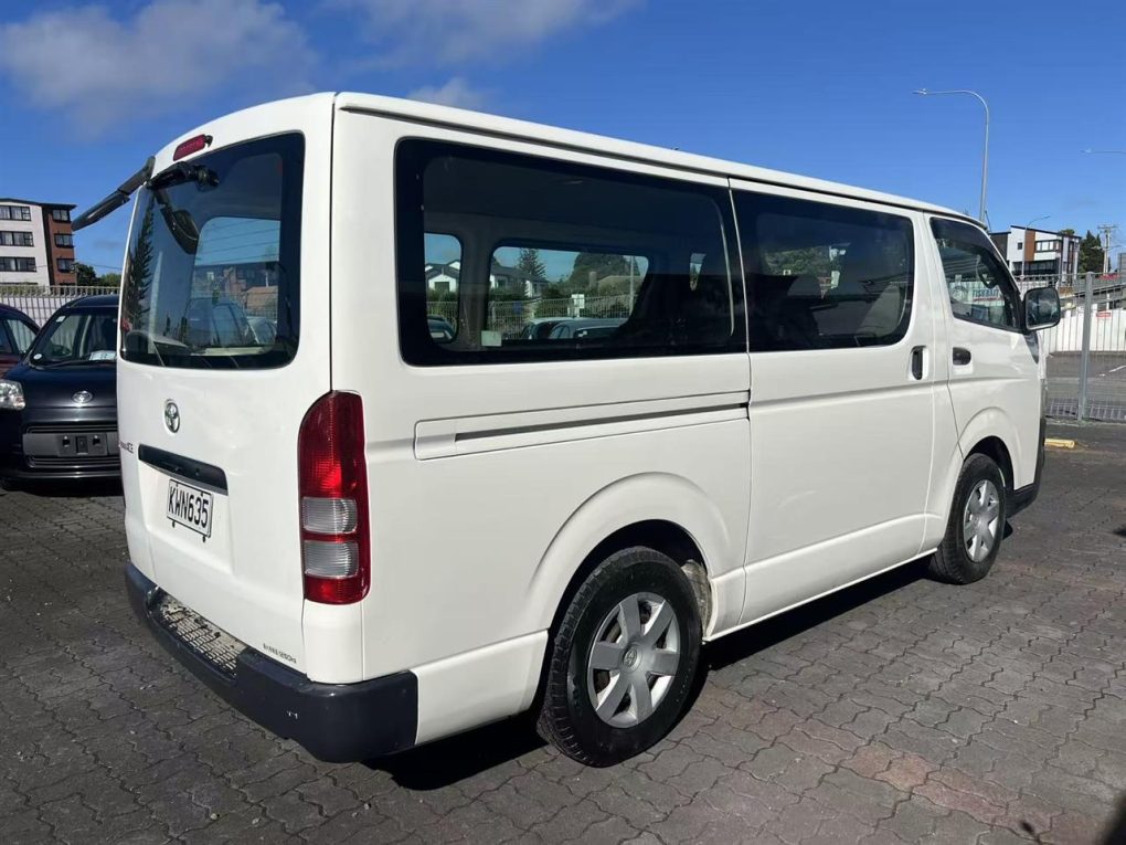 2009 Toyota Hiace
