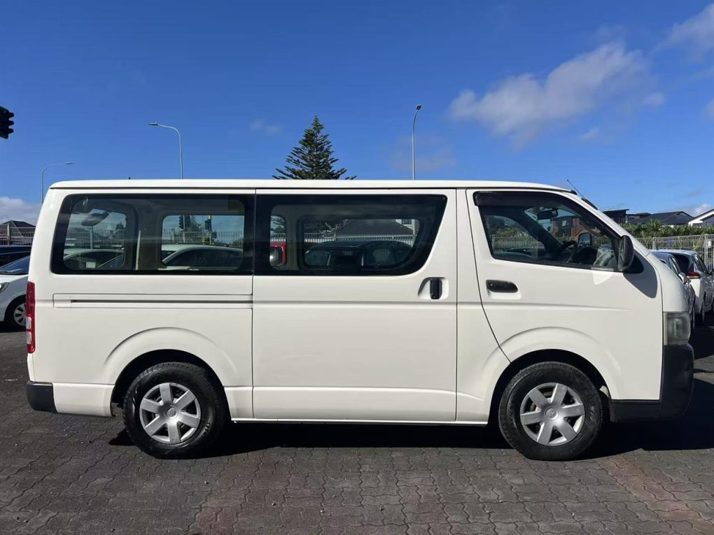 2009 Toyota Hiace