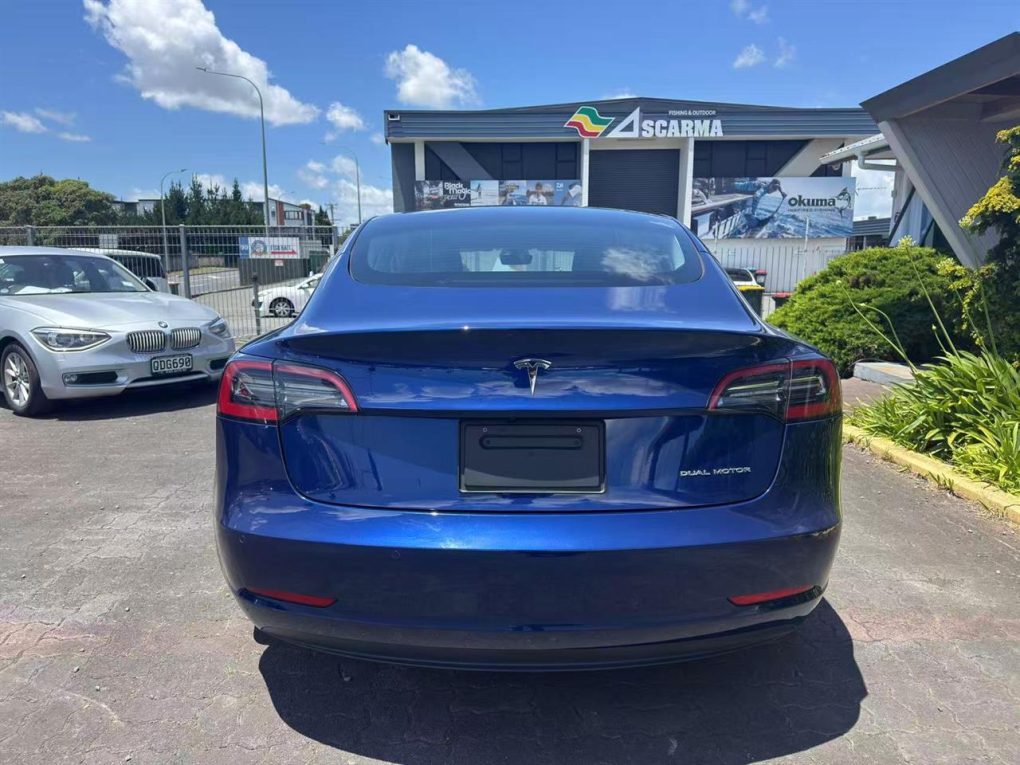 2022 Tesla
