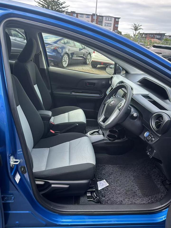 2014 Toyota Aqua S Model, Push Start