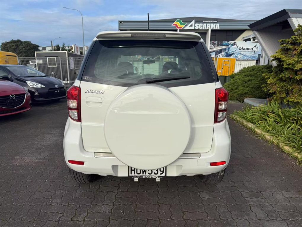 2006 Toyota Rush Small SUV