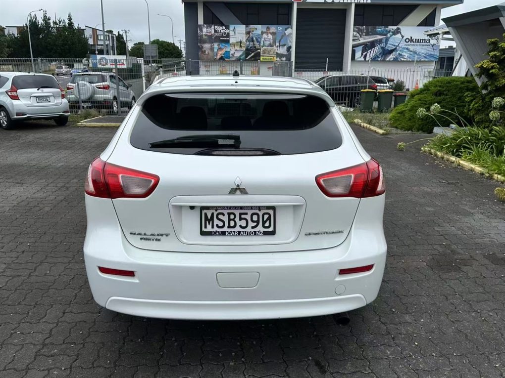 2011 Mitsubishi Galant