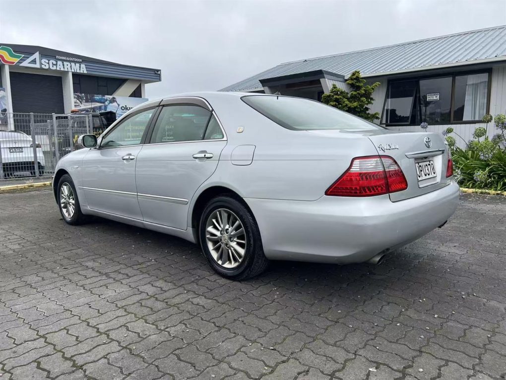 2007 Toyota Crown Royal Saloon