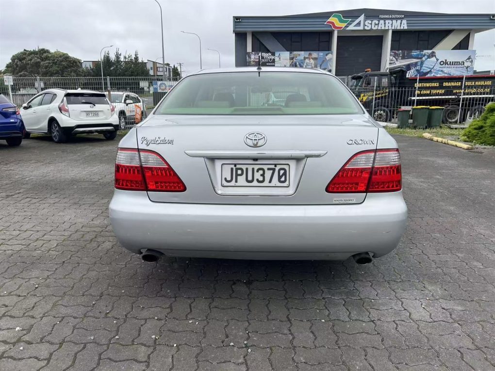 2007 Toyota Crown Royal Saloon