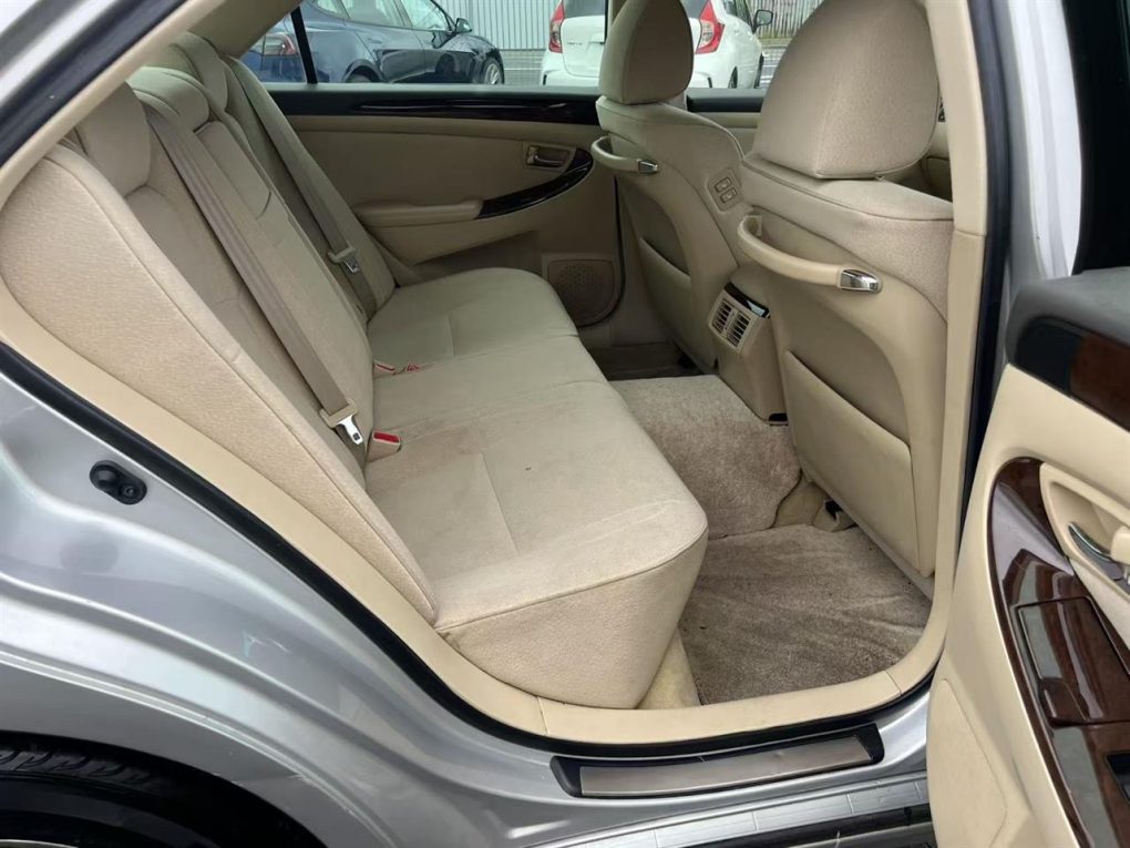 2007 Toyota Crown Royal Saloon