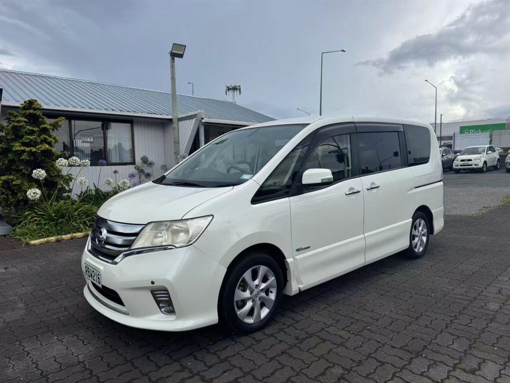 2013 Nissan Serena Highway Star S Hybrid